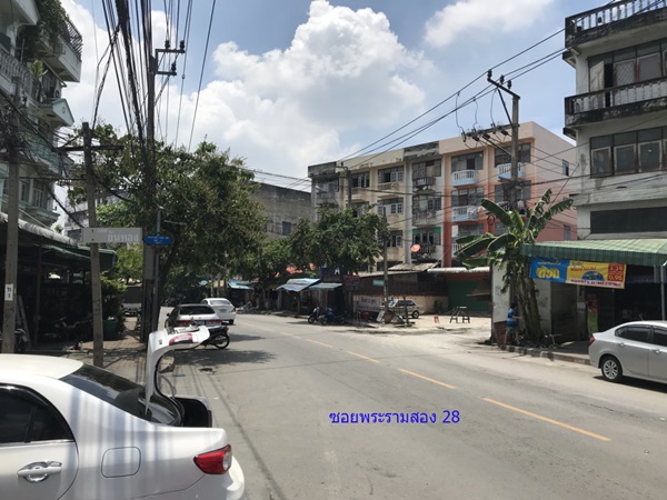 ขายที่ดิน ถนนพระราม2 ซอย28 แยก22 เขตจอมทอง กทม. พร้อมสิ่งปลูกสร้าง เป็นพื้นที่สีส้ม ขนาด 8 ไร่ 1 งาน 85 ตร.ว. โทร. 0814018666